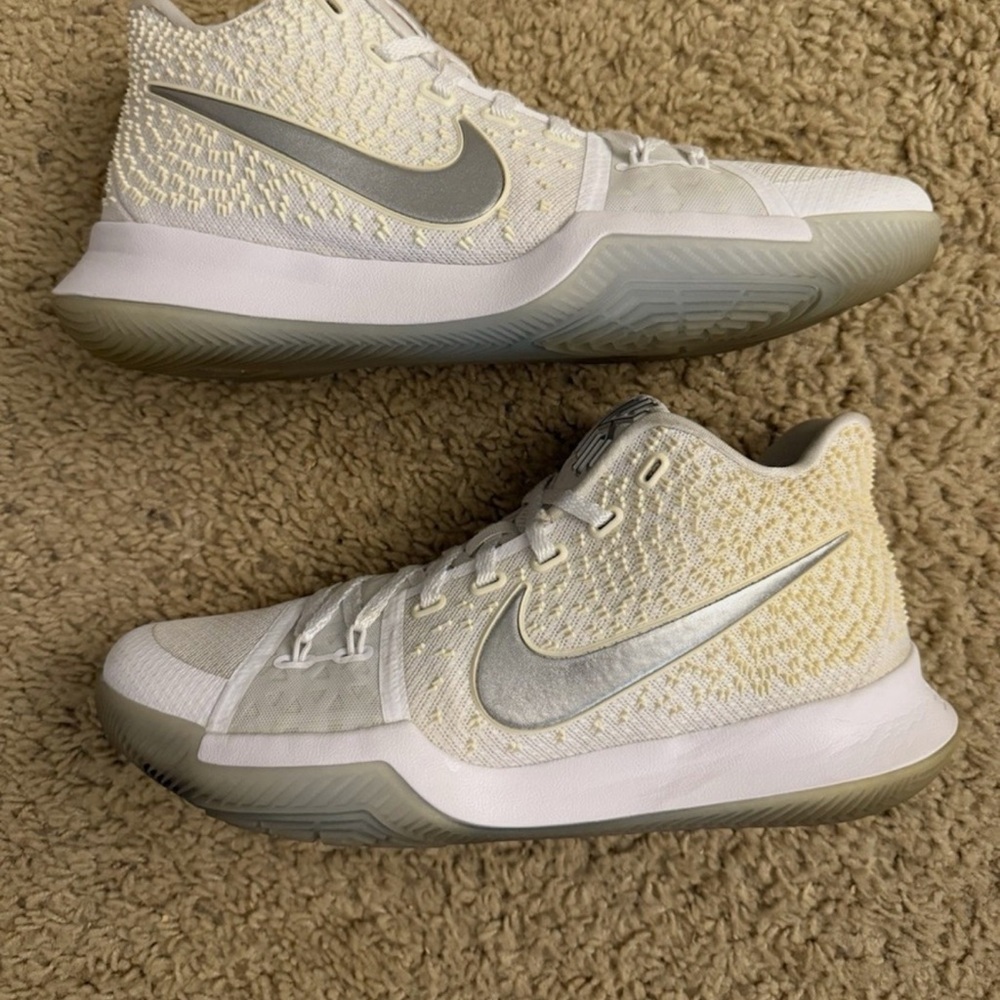 Nike Kyrie 3 white chrome